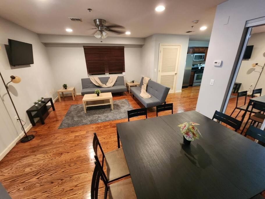 Luxury 2 Bed Apt, Mins To Nyc! ユニオンシティ エクステリア 写真